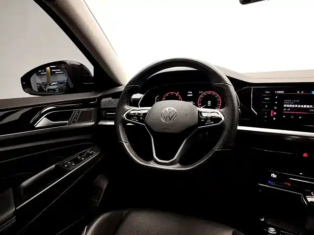 Volkswagen Passat — Фото автомобиля 11
