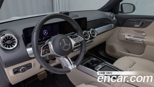 Mercedes-Benz GLB-Class — Фото автомобиля 13