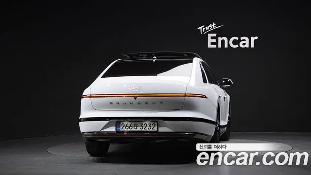 Hyundai Grandeur — Фото автомобиля 3