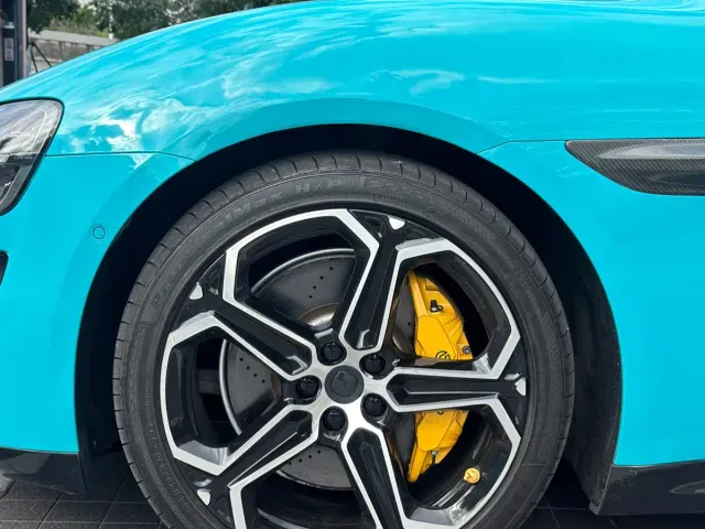 Xiaomi SU7 — Фото автомобиля 5