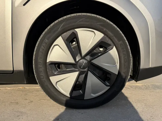 GAC Aion Y — Фото автомобиля 18