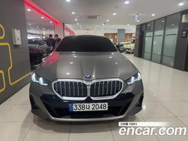 BMW 5-Series — Фото автомобиля 3