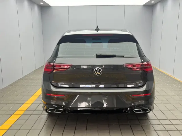 Volkswagen Golf — Фото автомобиля 5