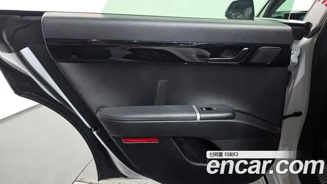 Hyundai Grandeur GN7 — Фото автомобиля 14