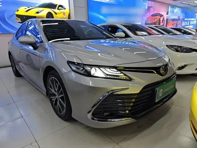Toyota Camry — Фото автомобиля 3