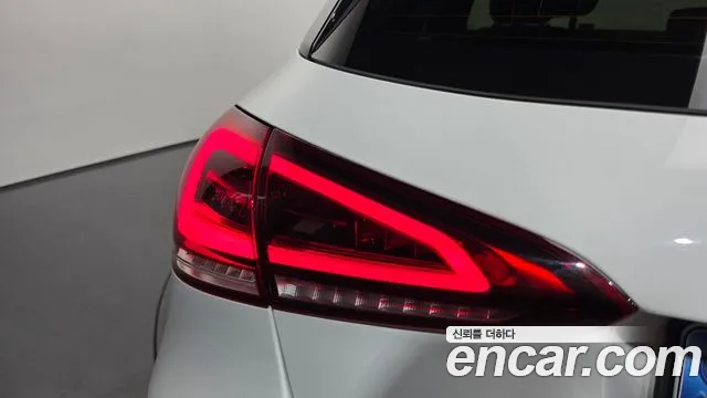 Mercedes-Benz A-Class — Фото автомобиля 21