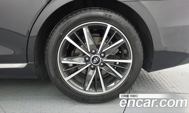 Hyundai Grandeur New — Фото автомобиля 6