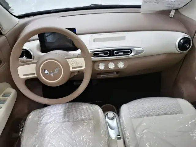 Wuling Hongguang Mini EV — Фото автомобиля 9