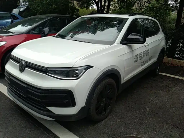 Фотография автомобиля — Volkswagen Tharu