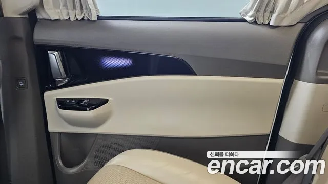 Kia Canival Carnival 4 поколение Бензин 7 мест Hi-Limousine — Фото автомобиля 18