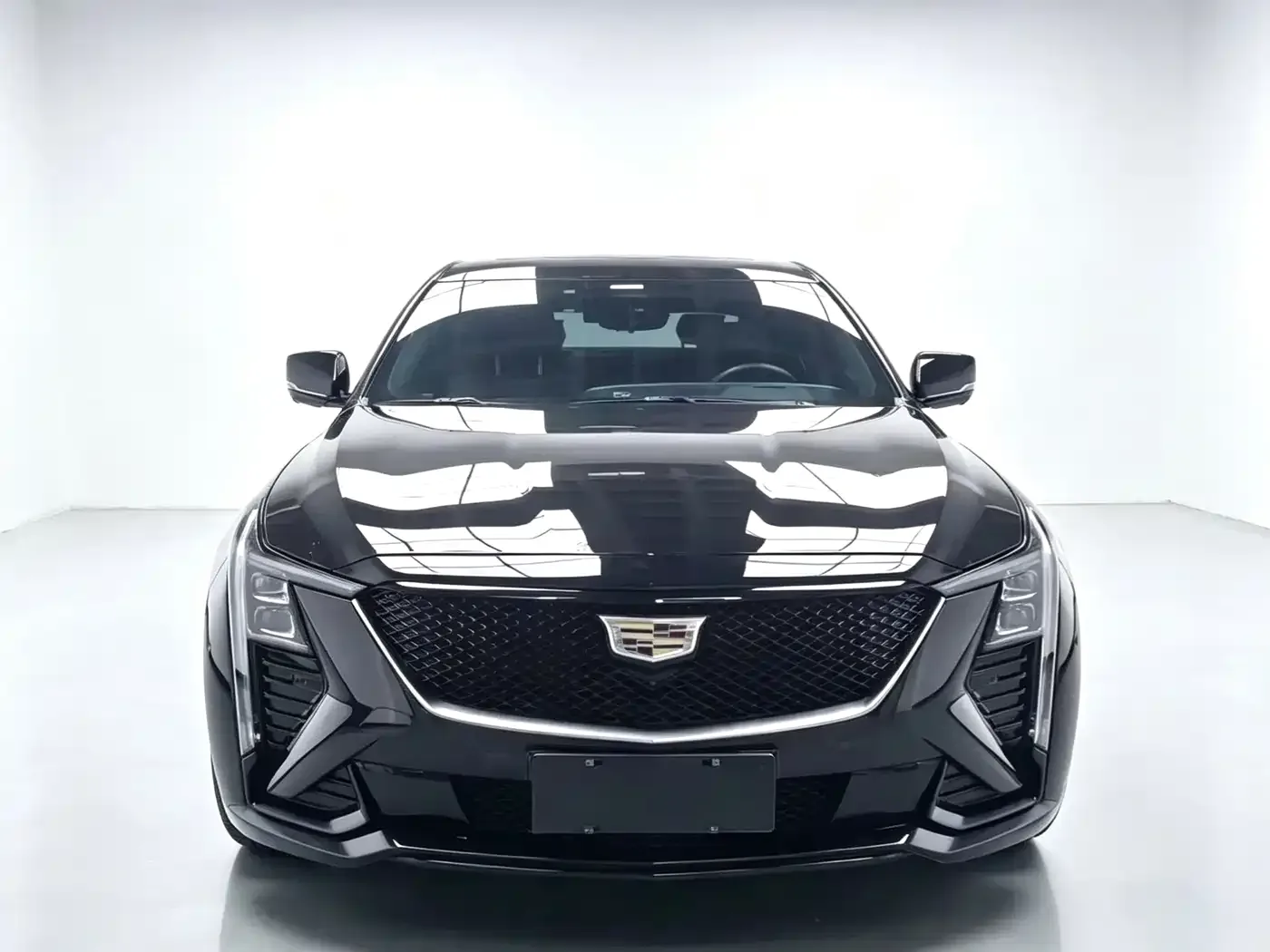 Cadillac Cadillac CT5 2024 28T Luxury Model Pro — Фото автомобиля 2