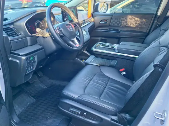 Honda Elysion — Фото автомобиля 5