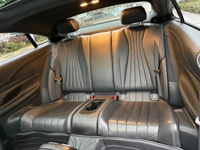 Mercedes-Benz E-Class — Фото автомобиля 6