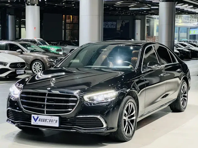 Фотография автомобиля — Mercedes-Benz S-Class
