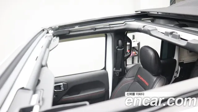 Jeep Wrangler — Фото автомобиля 17