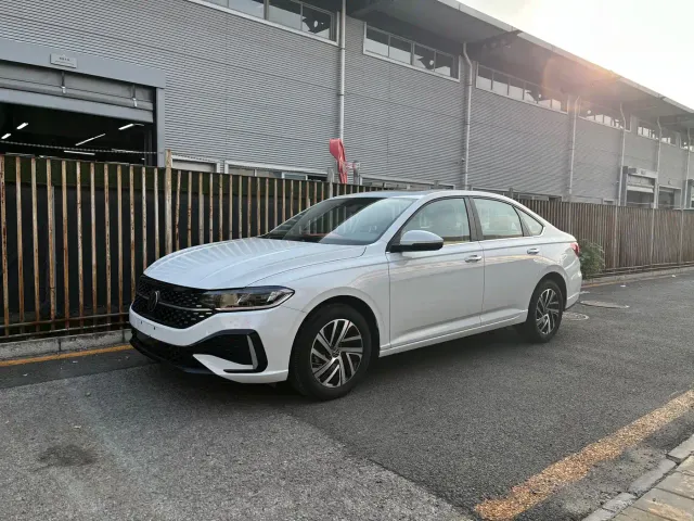 Фотография автомобиля — Volkswagen Lavida