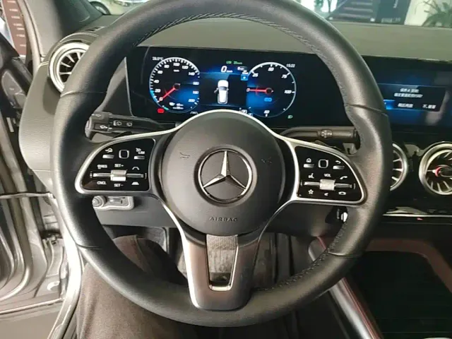 Mercedes-Benz EQA — Фото автомобиля 14