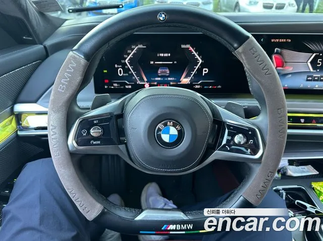 BMW 7 Series G70 — Фото автомобиля 7