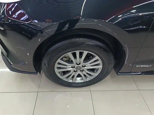 Toyota Sienna — Фото автомобиля 22