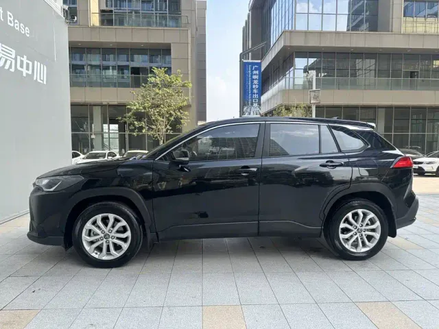 Toyota Frontlander — Фото автомобиля 3