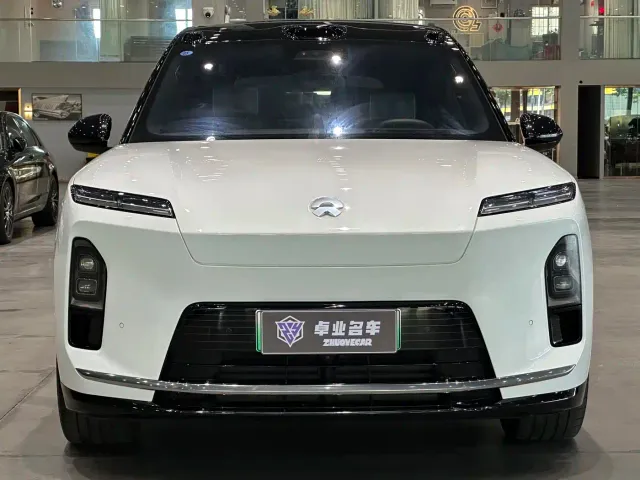 Nio ES8 — Фото автомобиля 2