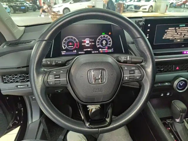 Honda Accord — Фото автомобиля 10