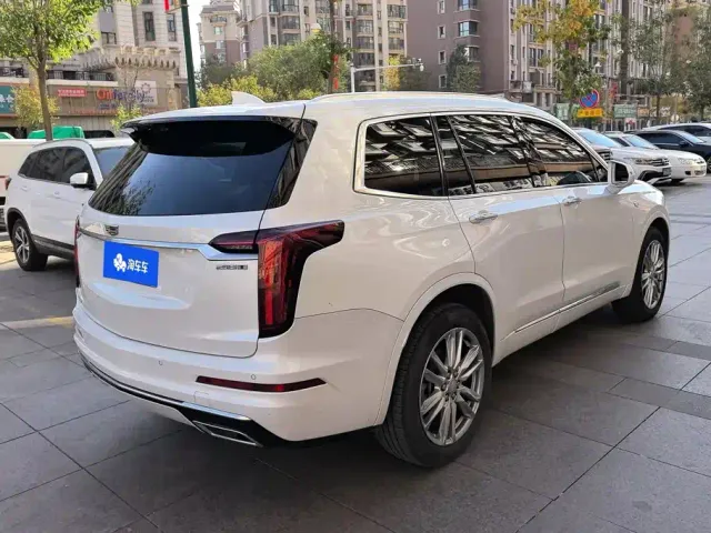 Cadillac XT6 — Фото автомобиля 3