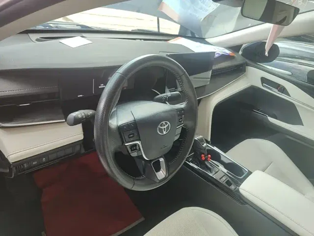 Toyota Camry — Фото автомобиля 10