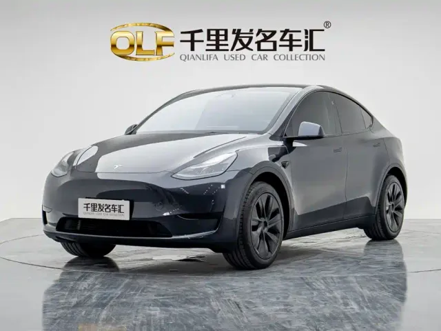 Фотография автомобиля — Tesla Model Y