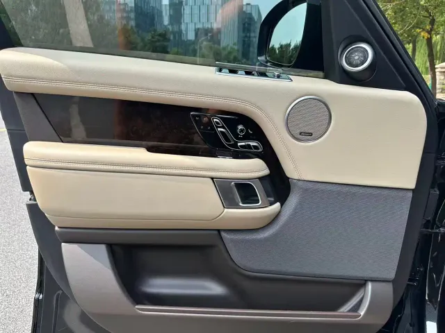 Land Rover Range Rover — Фото автомобиля 16
