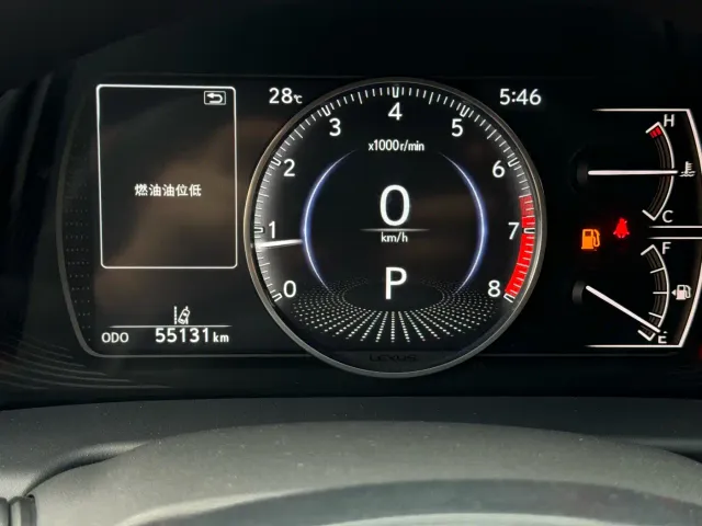 Lexus ES — Фото автомобиля 16