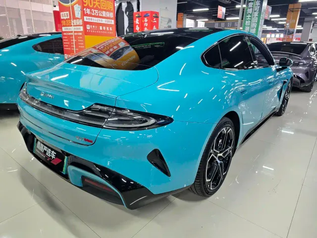 Xiaomi SU7 — Фото автомобиля 9