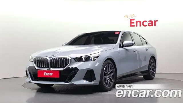Фотография автомобиля — BMW 5 Series