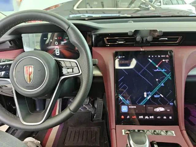 Hongqi H5 — Фото автомобиля 5