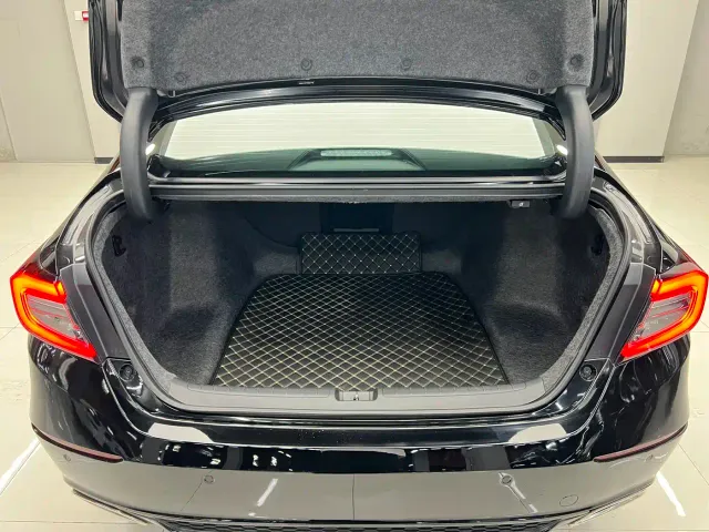 Honda Accord — Фото автомобиля 14