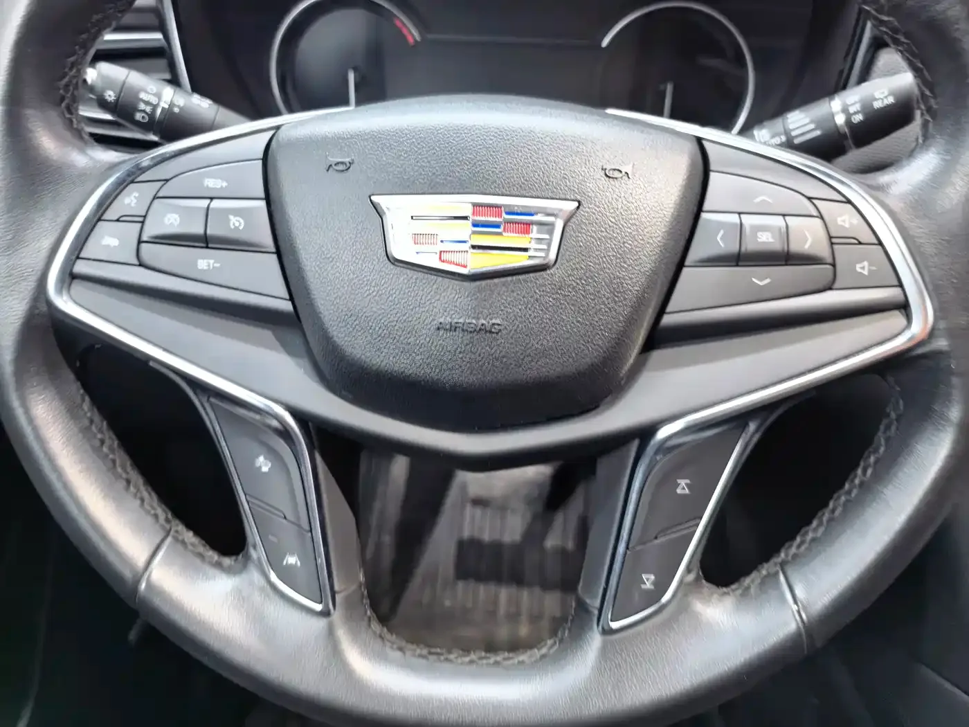 Cadillac Cadillac XT5 2022 2.0T 2WD Luxury — Фото автомобиля 11