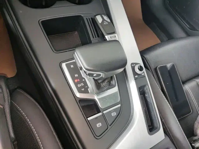 Audi A4L — Фото автомобиля 13