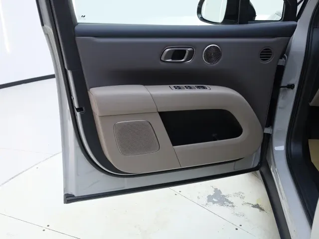 Li Auto i6 — Фото автомобиля 24
