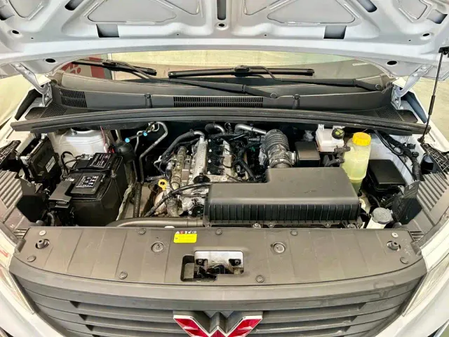 Wuling Zhengcheng — Фото автомобиля 16