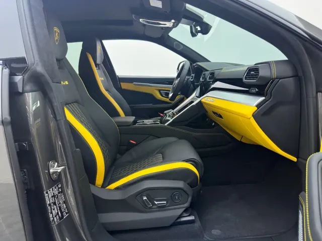Lamborghini Urus — Фото автомобиля 11