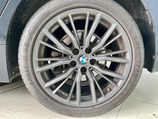 BMW 3 Series — Фото автомобиля 19