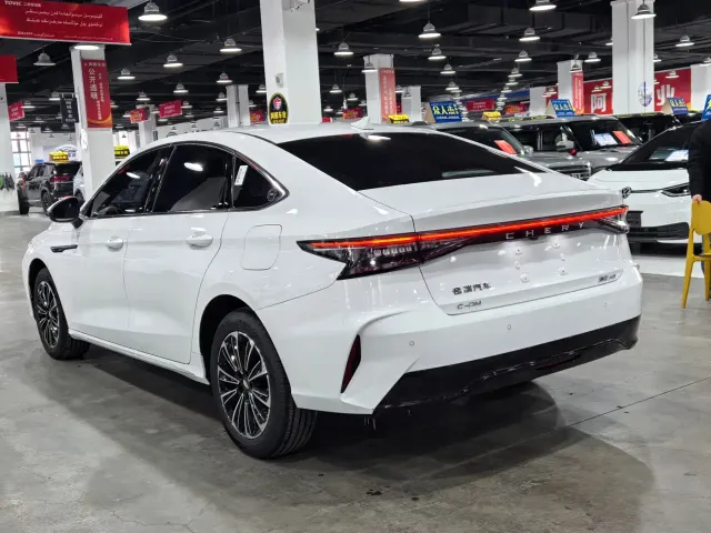Chery Fulwin A8 — Фото автомобиля 5