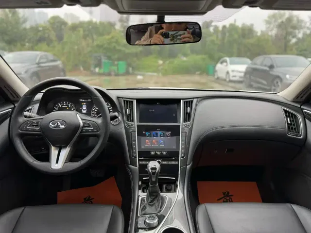 Infiniti Q50L — Фото автомобиля 8