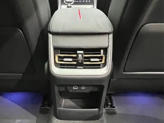 Hongqi H5 — Фото автомобиля 17