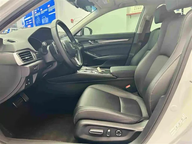 Honda Accord — Фото автомобиля 20