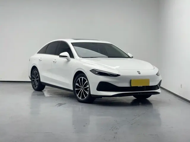 Roewe D7 — Фото автомобиля 3