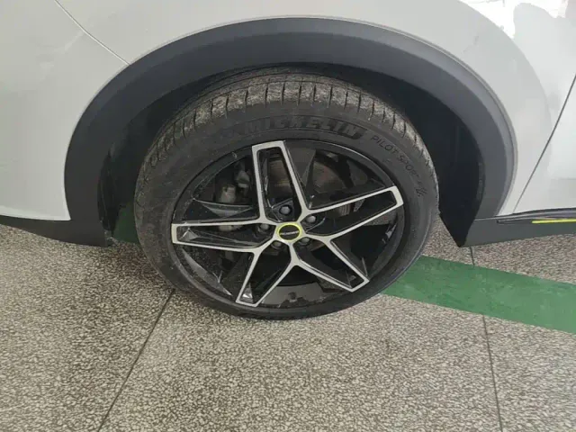 Roewe RX5 — Фото автомобиля 22