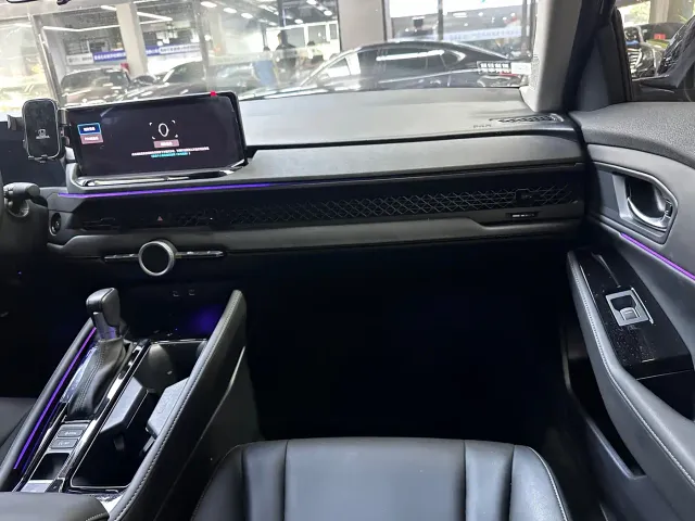 Honda Accord — Фото автомобиля 9