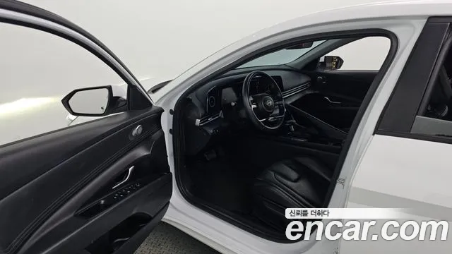 Hyundai AVANTE Новый Avante (CN7) — Фото автомобиля 10