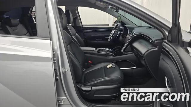 Hyundai Tucson Tucson (NX4) Дизель 2.0 2WD — Фото автомобиля 22